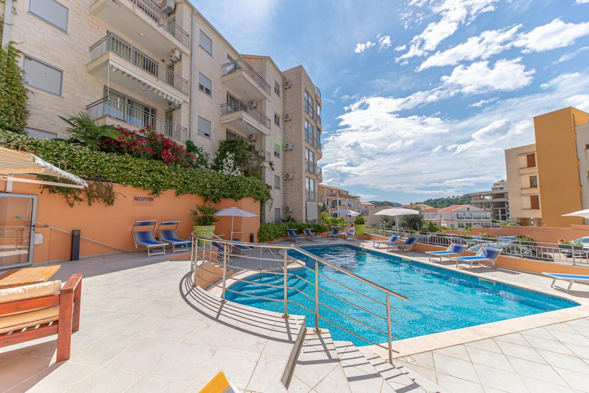 Petrovac Bay Apartments エクステリア 写真