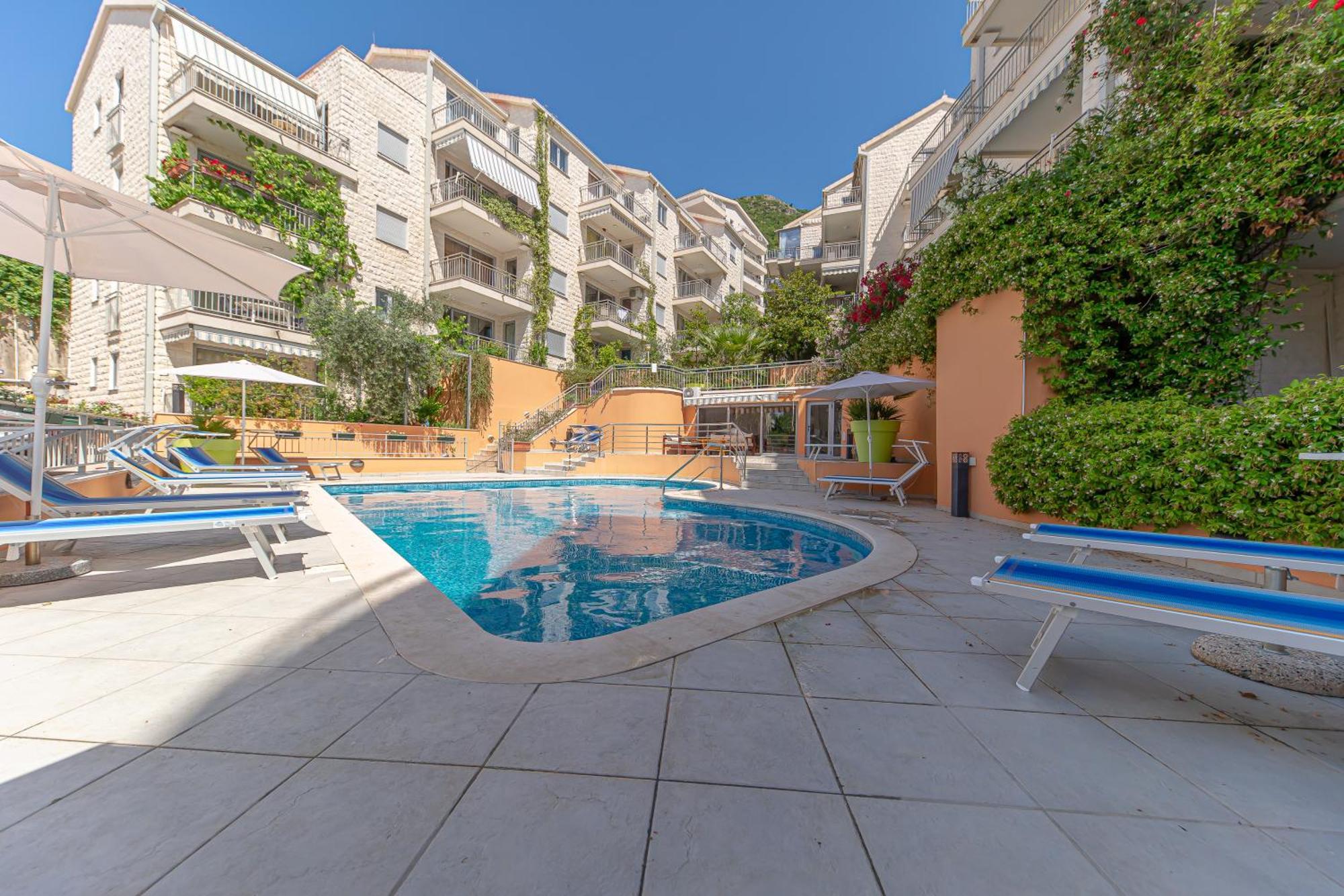 Petrovac Bay Apartments エクステリア 写真